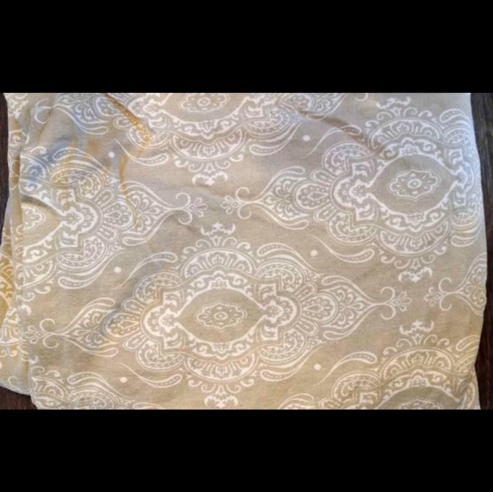 Tommy Hilfiger table cloth